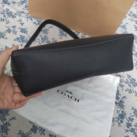 Coach Laurel Black Shoulder Bag - Picture 2 of 12